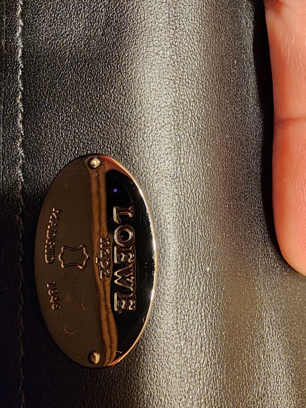 Loewe Anagram leather folding wallet in a metallic bronze - Picture 15 of 16